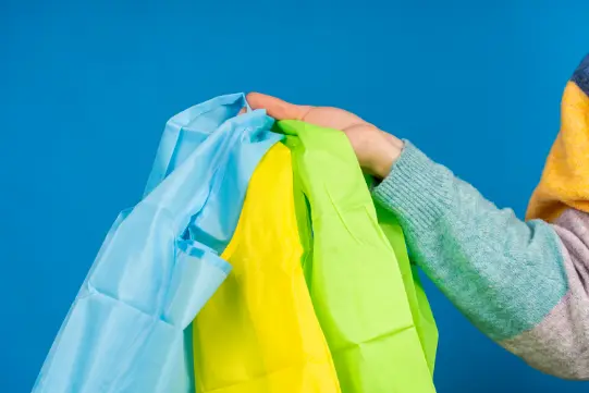 Read more about the article Top 10 Benefits of Choosing Eco-Friendly T Shirt Bags Services in Malaysia